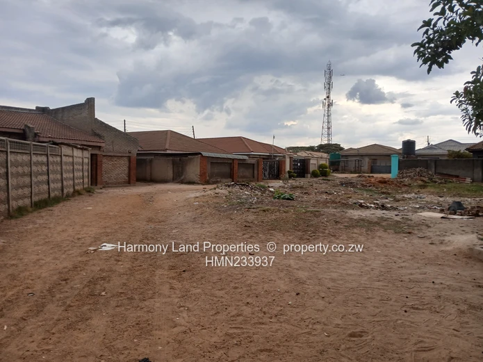 3 bedroomed house for sale in Damofalls Phase 2